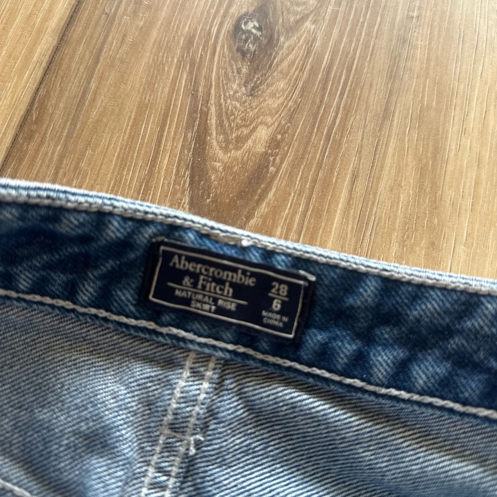 Abercrombie & Fitch Denim High Rise Skirt - Picture 3 of 4